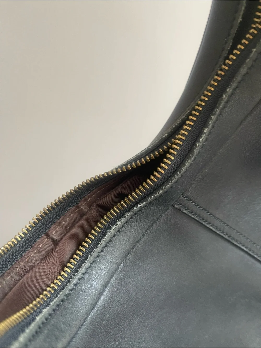 Vintage Coach | Black Leather West Zoe Hobo Bag 9591 Y2K 2000s Gold Hardware